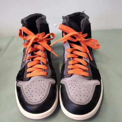 Near New Nike Mens Air Jordan 1 Mid SE Craft 'Inside Out' – Black/Light Graphite – Nike Size UK 7 / US 8 Black  / Grey / Orange / White 