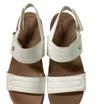 BNWT, Women Sandals, Size 38, White 