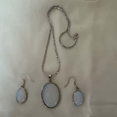  Women's Silver Tone Opalite Earrings / Necklace Set