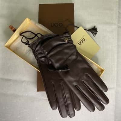 UGG Womens  Size S Brown 