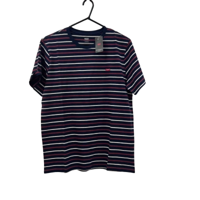 BRAND NEW LEVI’S TSHIRT. SIZE M 