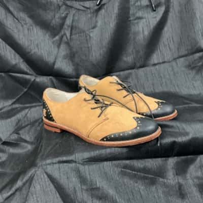  Mens  Size 8.5 Dress shoes Black  / Brown 