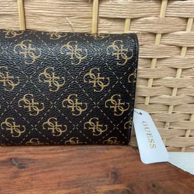 BNWT GUESS Brown Logo Purse RRP $89.00 Women’s Designer Birthday Gift Mum Mothers Day Wedding Shopping 