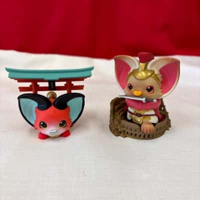 Pop Mart x 2 "Yoki Travel Around the World Series" Roman Colosseum & Torili