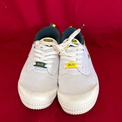 Volley Olympic Heritage Mens  Size US 13 / Women’s US 15 Low Sneakers 