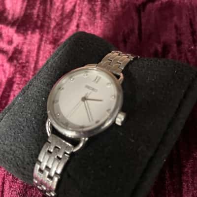 SEIKO Silver Toned Watch. Working New Battery 