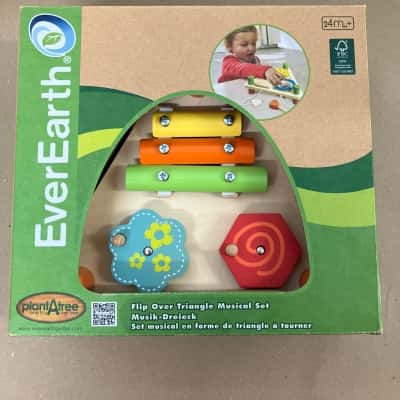 Ever earth flip over triangle musical set 