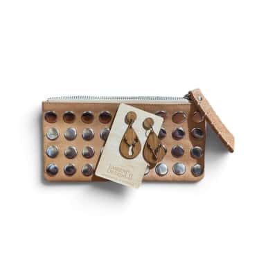 Flannel zip pouch & Timber design earrings 