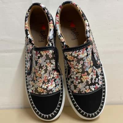 I Love Billy Tonki Black Floral Sneakers