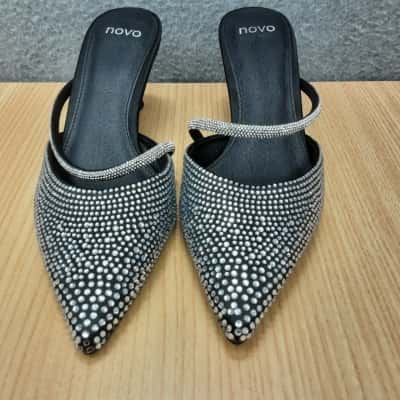 Novo Womens  Size 7 Black  formal party shoes