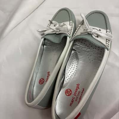 Marc Joseph Womens  Size 7.5 Loafers Green / White 