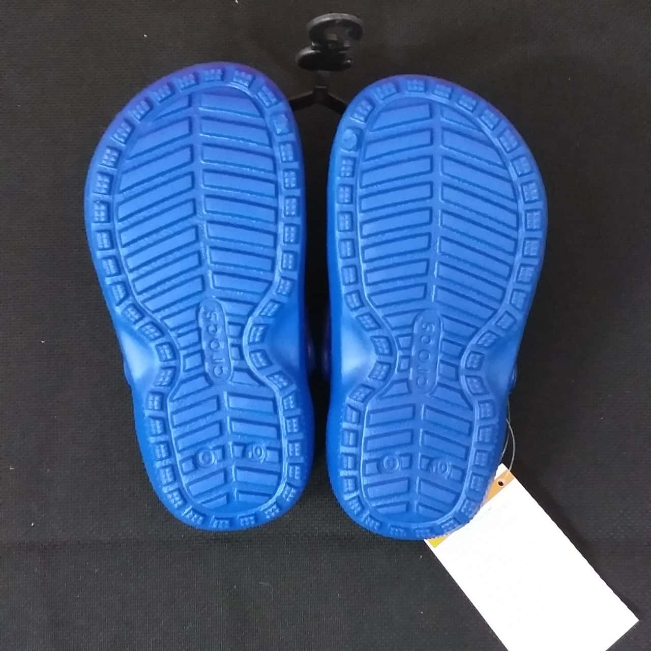 mens lined crocs size 10