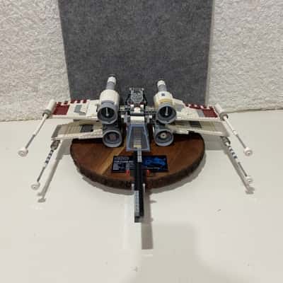 LEGO: Star Wars T65 X-Wing Starfighter - missing parts