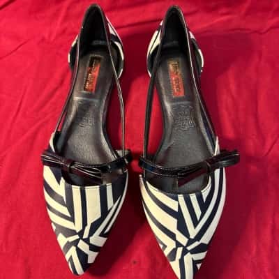 Women's Errol Arendz Cape Town Pointed - Toe Ballet Flats Black  / White Geometric Print  Size EUR 37 / UK 4 / US6