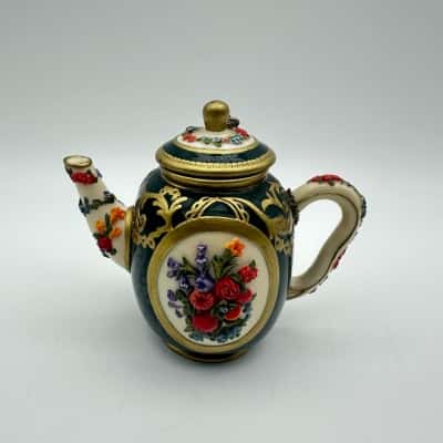 Nini Collectable Dover  Teapot