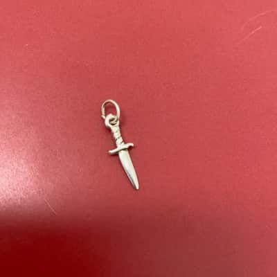925 Marked Unisex Pendant Dagger