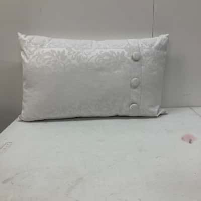 Sheridan Hathaway Cushion BNWT