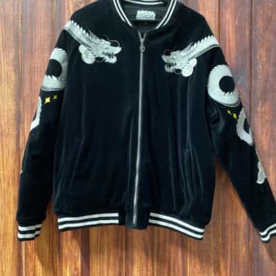 Quirky dragon jacket   Size XL Black  