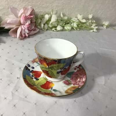 Royal Kingston Strawberry Fruit Pattern Bone China Cup & Saucer