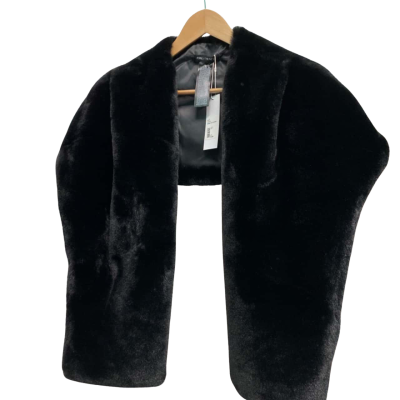 Forever New Womens  Size One Size / S Black  Sophia Faux fur wrap NWT