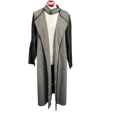 Motto Womens  Size 12 Winter Coat Black  / Pattern / White 
