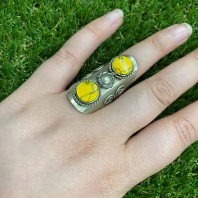  Womens Silver Tone Adjustable Size Bar Ring With Yellow Accents 