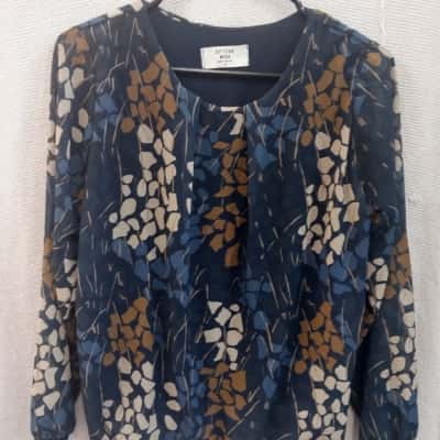  Womens Bottega Moda Size 8 Long Sleeve Top Navy Blue/ Gold/Beige 