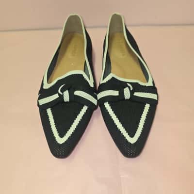 Le Sansa Womens  Size 40 Flats Black  / Cream 