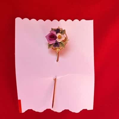  Women's Vintage-Style Stick Pin Topped with a Cluster of Porcelain Flowers