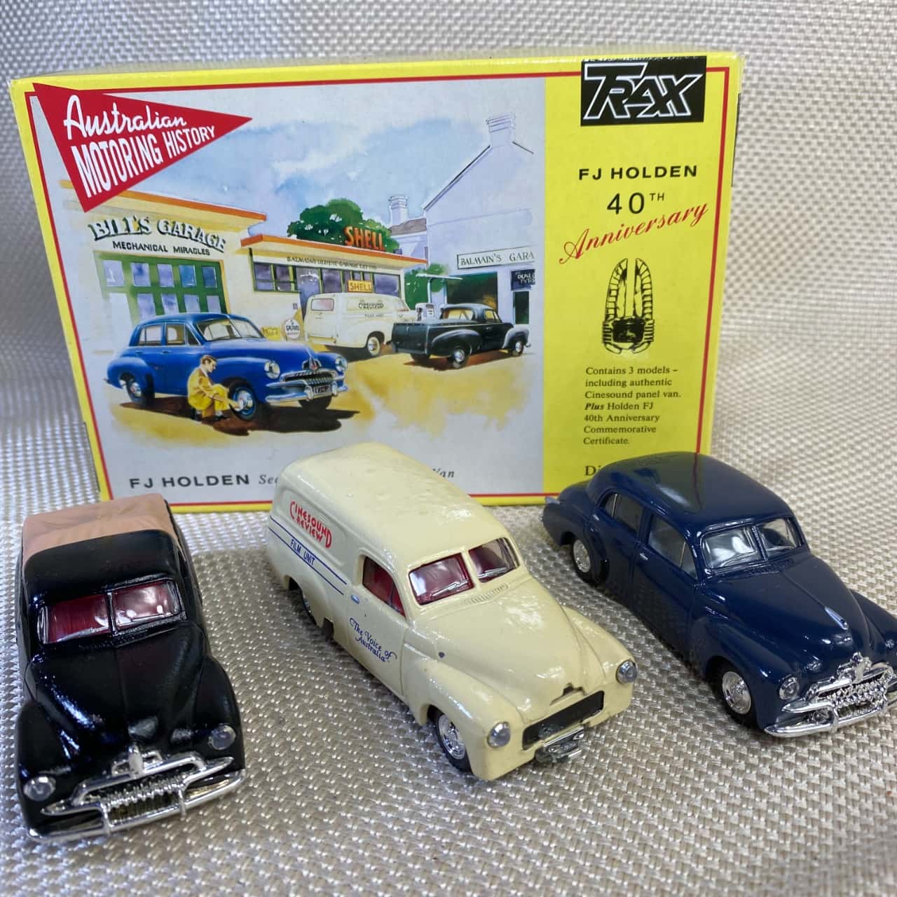 TRAX TR20D HOLDEN Fb Special Edition The Originals 1:43 Die Cast Model