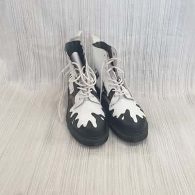 Dr Martens Stunning Unique Black & White Splat Design /Pascal /Air Wair /Lace up Combat Boots Size EUR 40 