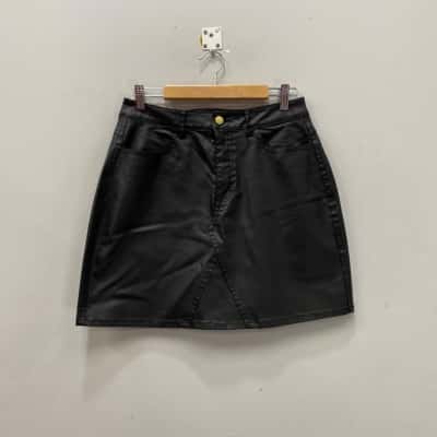 Witchery Womens  Size 8 Coated “Oilskin” Mini Skirt Black  