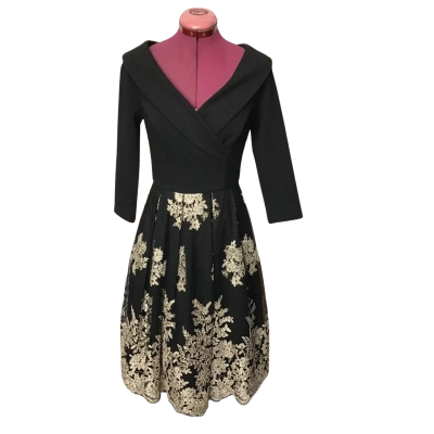 Review Womens  Size 8 Stunning Black & Gold Embroidered Pleated Dress 