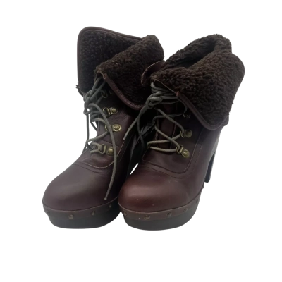 DV Womens  Size 10 Maroon Boots 