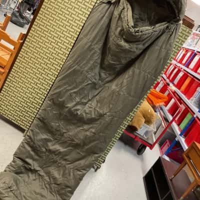 Mont Khaki sleeping bag standard with hood camping hiking backpacking box toe 