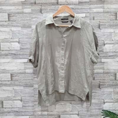 Country Road Womens  Size 10 Button Up Top Green 