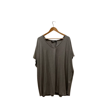 Taking Shape Womens  Size 24 Grey basic top
