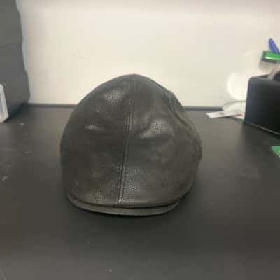  Mens STANTON Size L Genuine Leather Cap