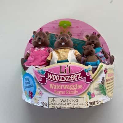 Busy Beaver Laundrette Waterwaggles Beaver Family Lil Woodzeez