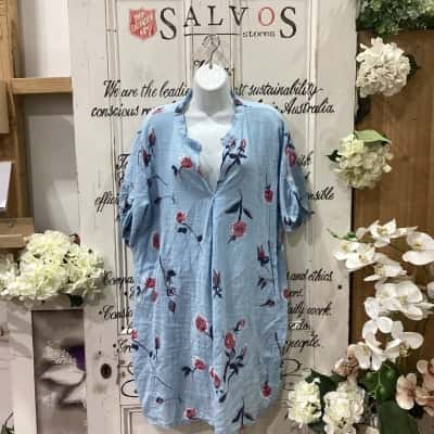 MADE IN ITALY DRESS! THE PERFECT FEMININE FLORAL DRESS THIS SPRING TIME! Womens  Size 14 Babydoll Dress / Floral Dress / Midi Dress / Short Sleeve Dress  Blue / Floral / Pattern 