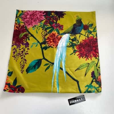 Luxotic Bird Floral Print Pillow Case