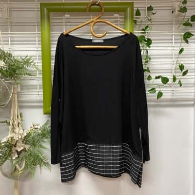 Alembika Womens  Size M 3/4 Sleeve Top Black  / White 