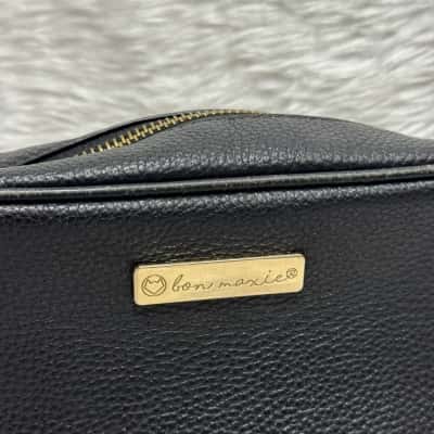  Womens Black/gold crossbody bag