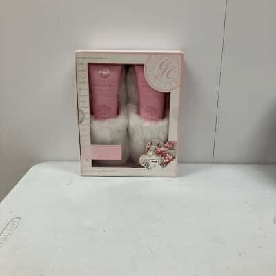 Grace Cole English Rose Slippers + Foot Scrub Set