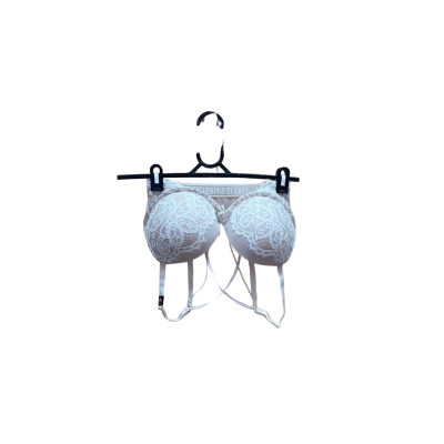 Victorias Secret Womens  Size 32DD Bra Cream / White 