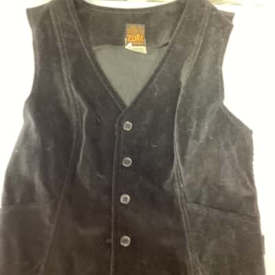 Zora vest