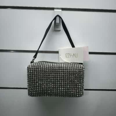  Womens Izzy & Ali Silver All-Over Rhinestone Box Crossbody Bag with Chain Strap As New