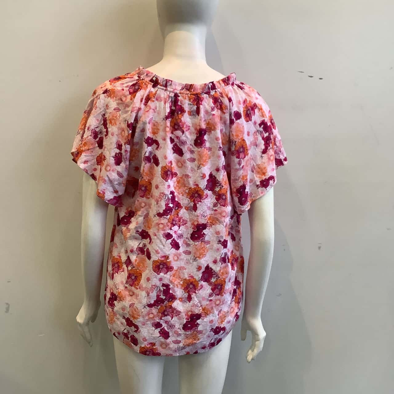 Jeanswest Women's Size 12 Short Sleeve Blouse Orange & Pink Floral (s)
