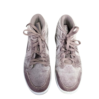 Nike Womens  Size 41 / 9.5 Sneakers Purple 