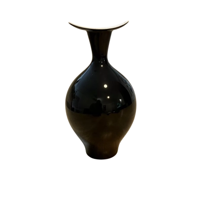 Okura - Black Porcelain Vase